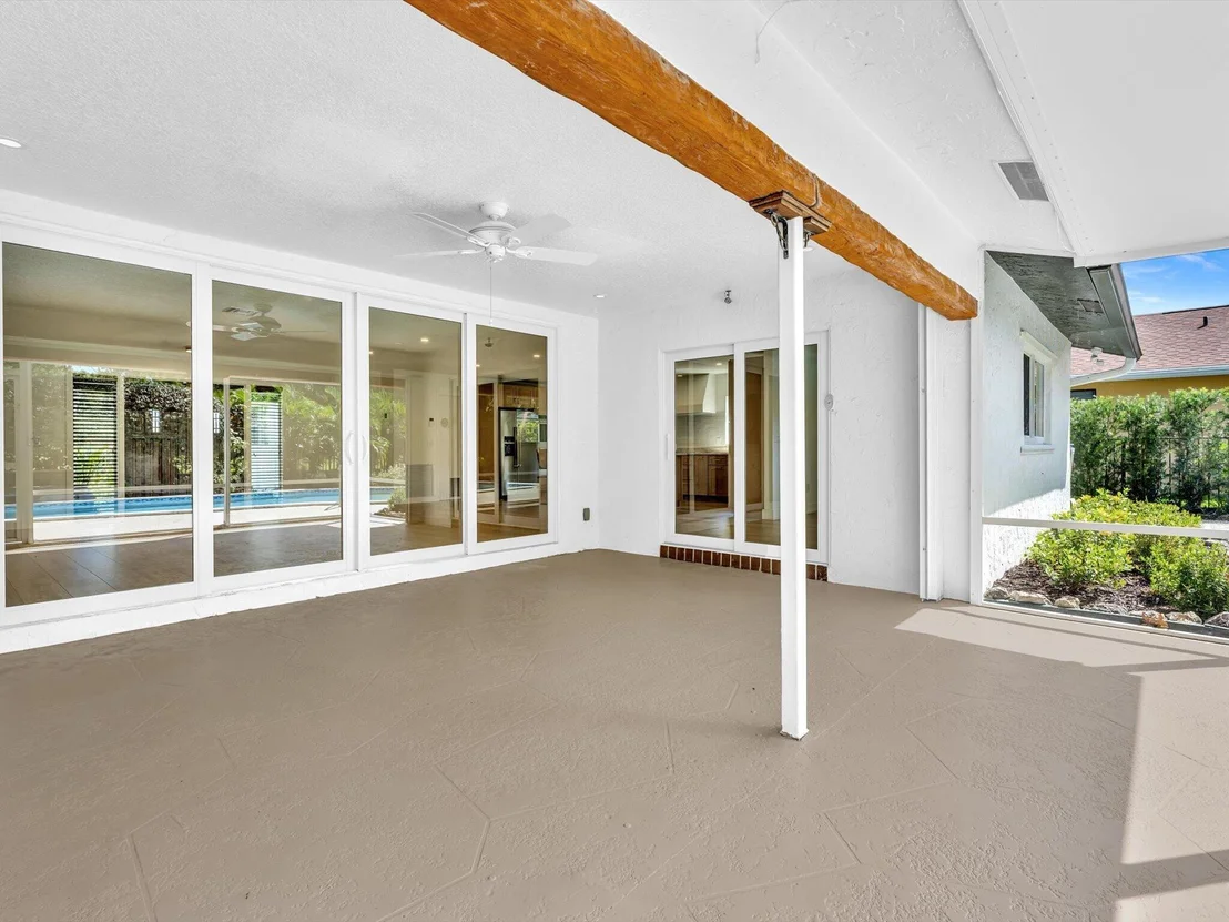 Photo of 3264 Lakeview Drive