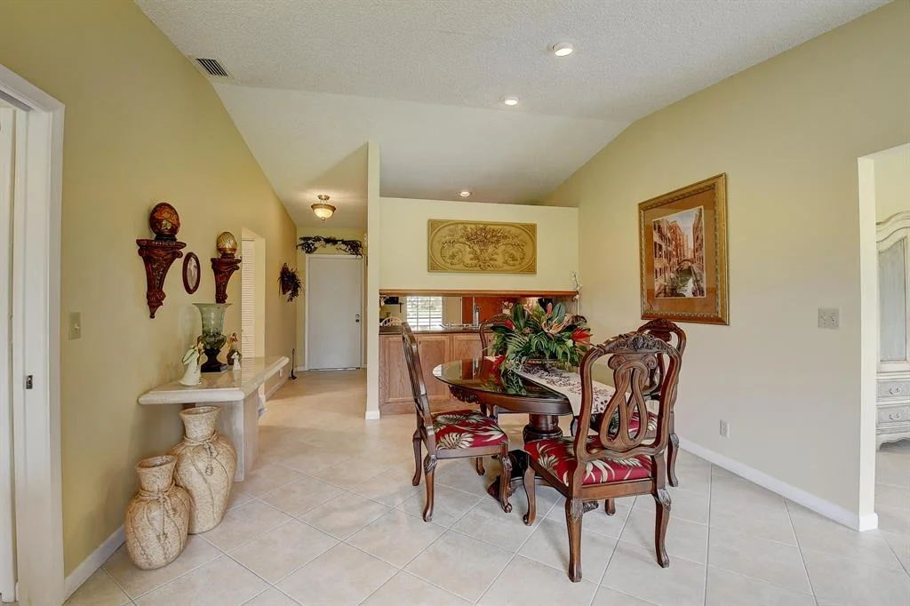 Photo of 15868 Laurel Oak Circle