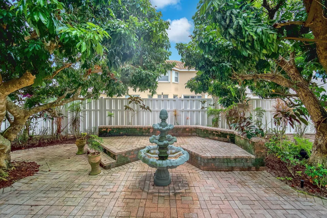 Photo of 7627 Thornlee Drive
