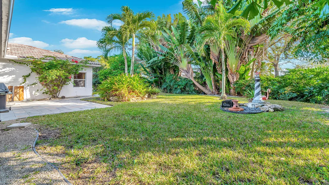 Photo of 11272 Edgewater Circle