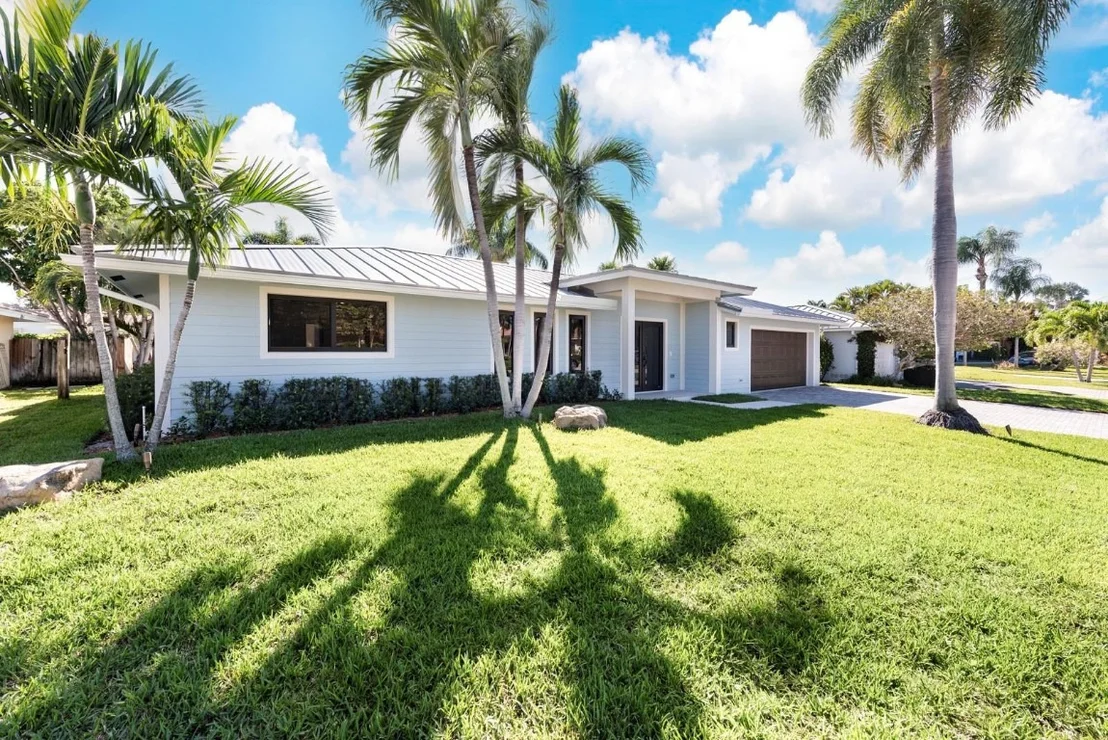 Photo of 2440 NE 46th Street