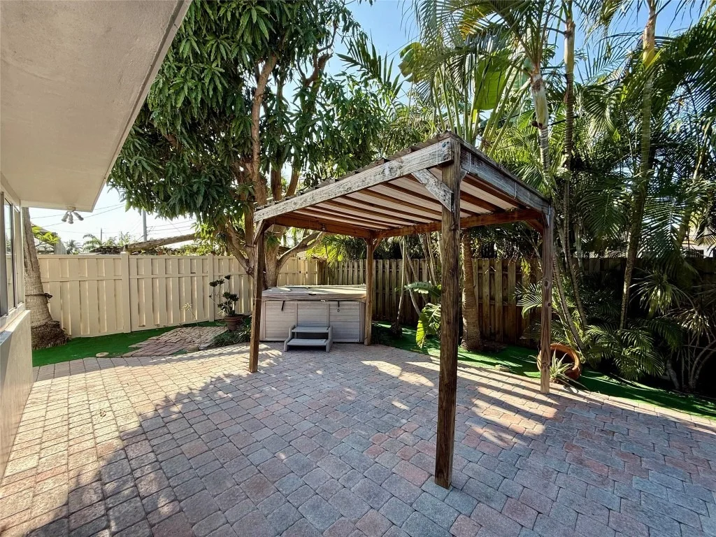 Photo of 341 SE 8th Street