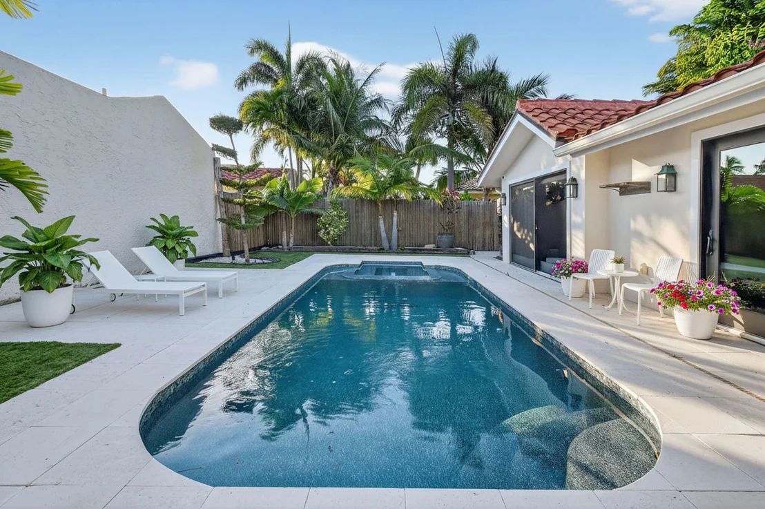 Photo of 105 W Tarpon Lane