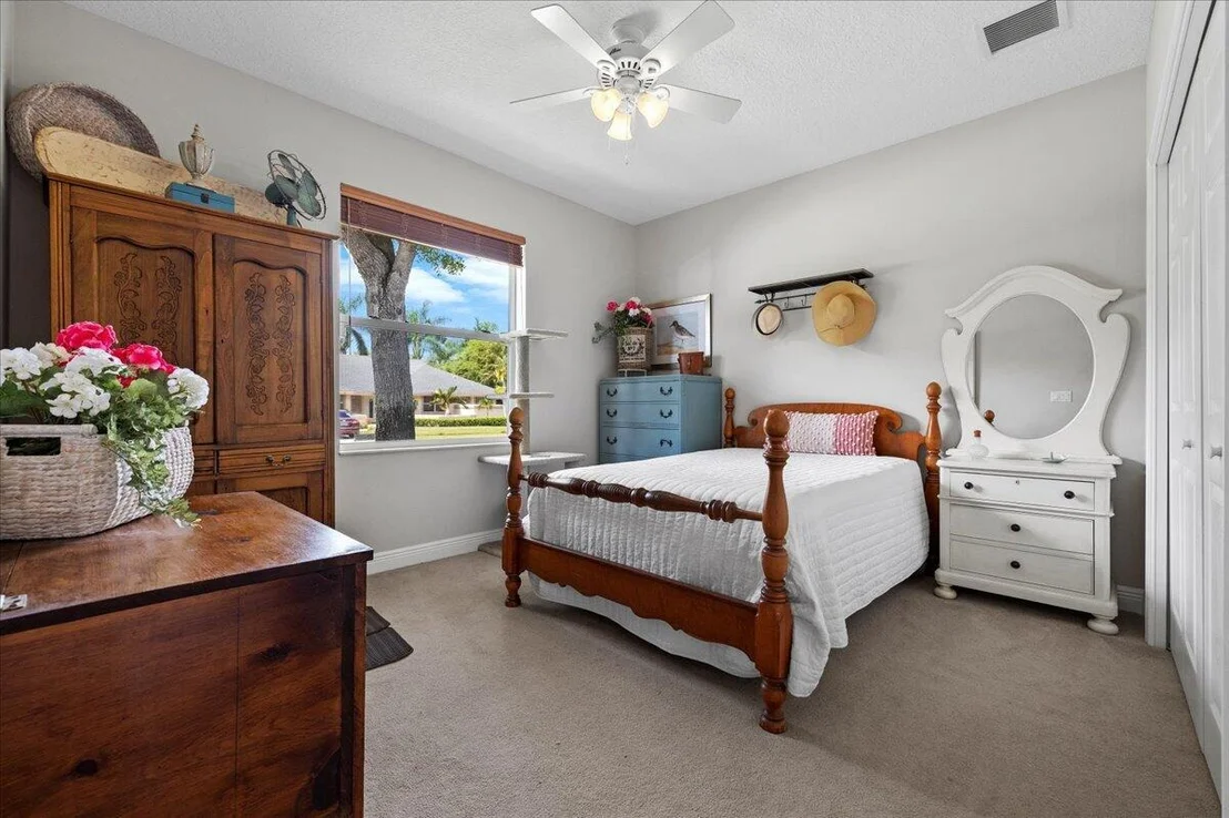 Photo of 1384 Brampton Cove