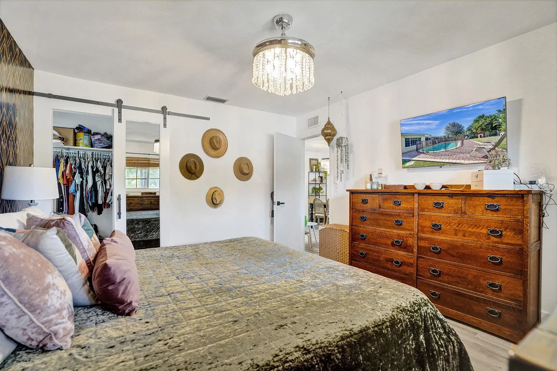 Photo of 357 NW 23rd Street