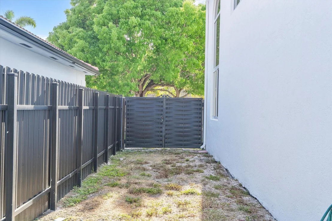 Photo of 16671 NW 89th Place