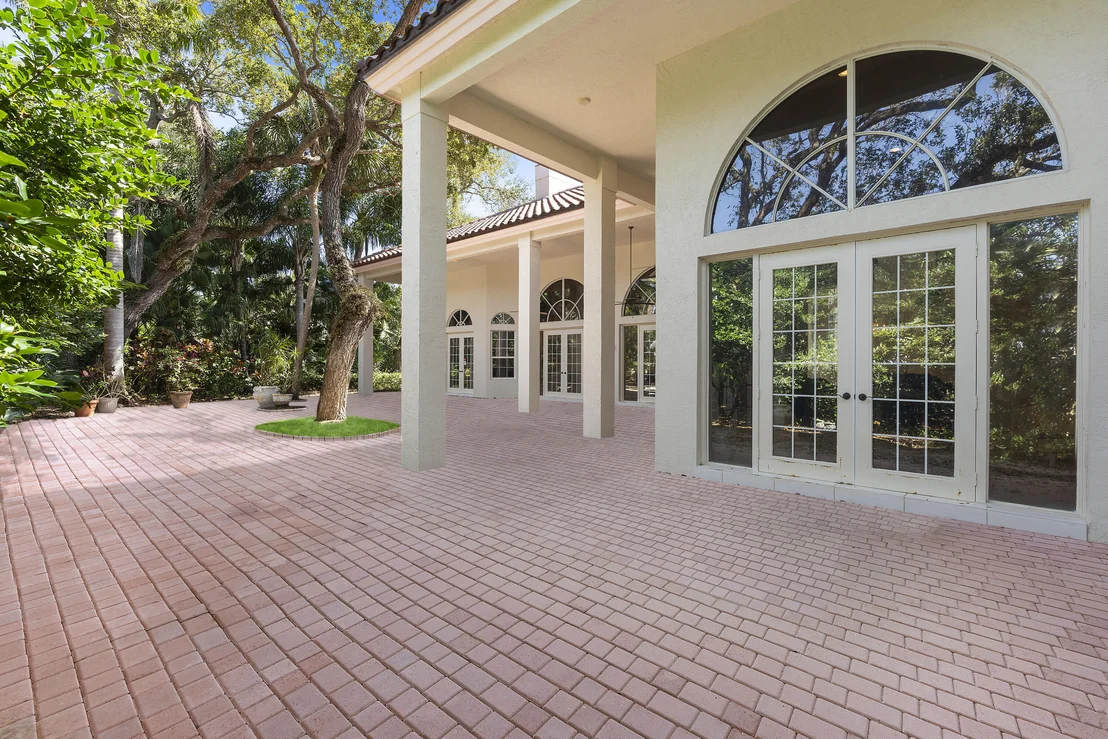Photo of 540 Marbrisa Drive