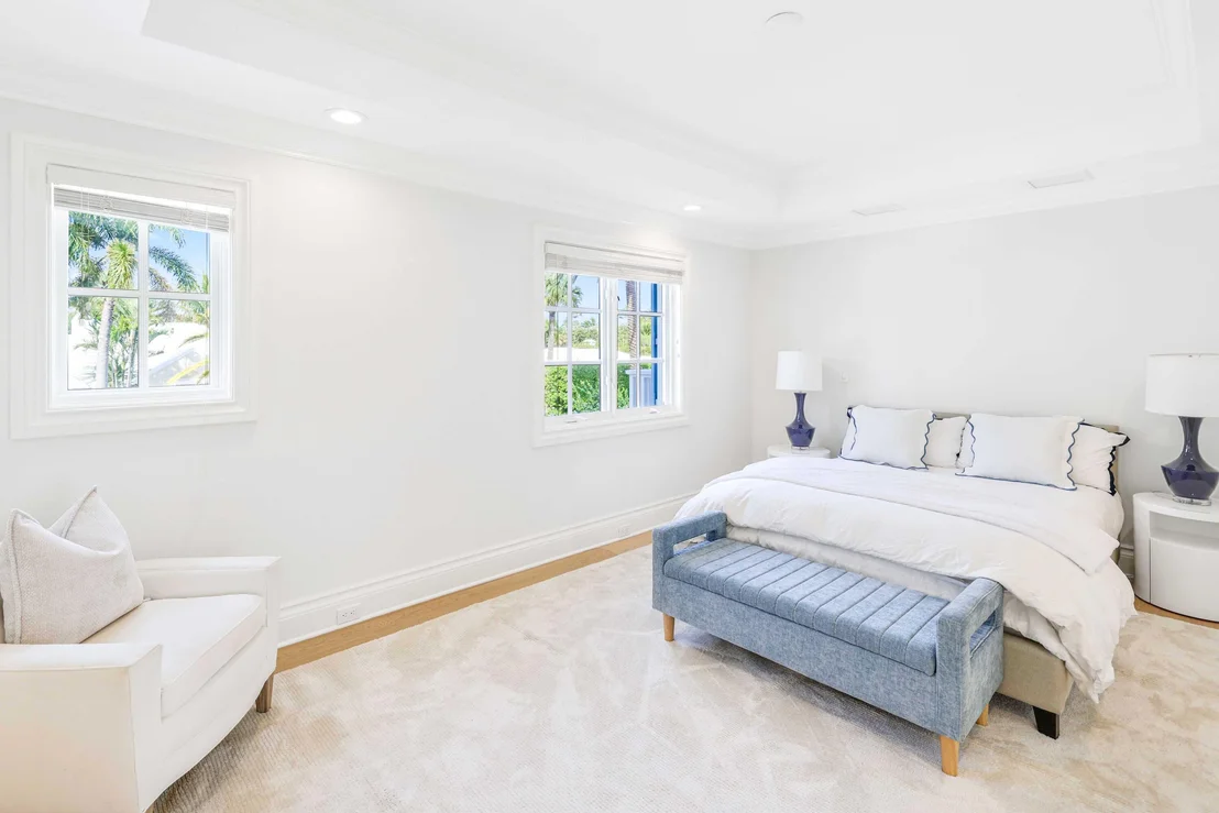 Photo of 220 Esplanade Way