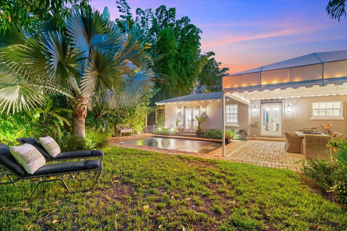Photo of 733 Sunset Road
