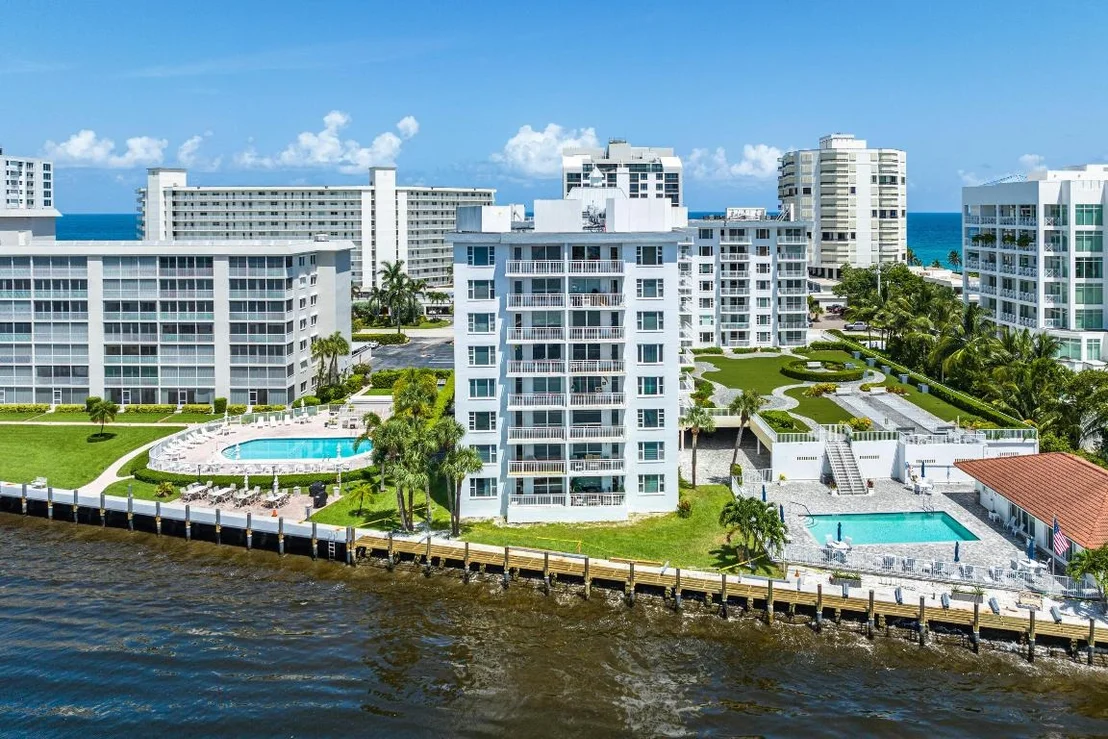 Photo of Unit 409 at 3114 S Ocean Boulevard