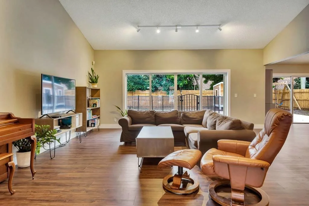 Photo of 9800 Sun Pointe Drive