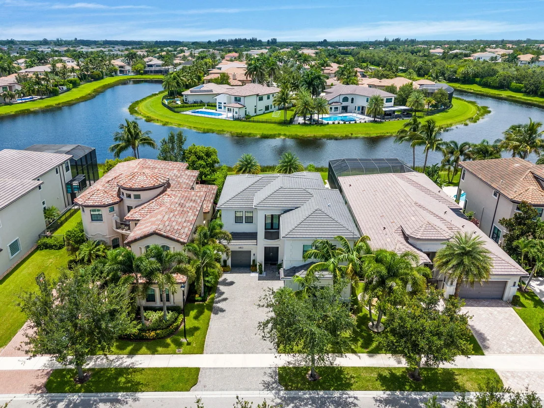 Photo of 16813 PAVILION Way