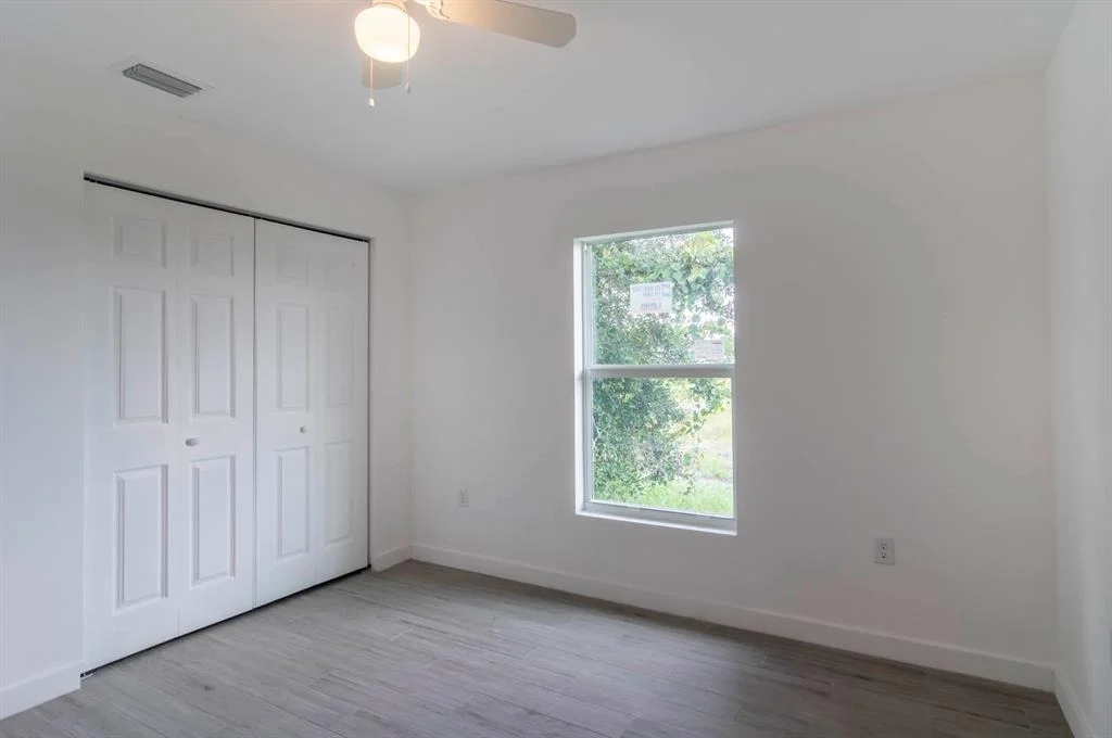 Photo of 810 SE 39th Terrace