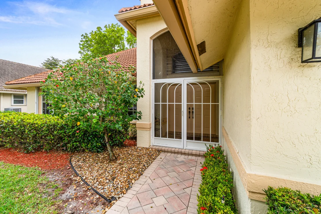 Photo of 6952 Grenelefe Road