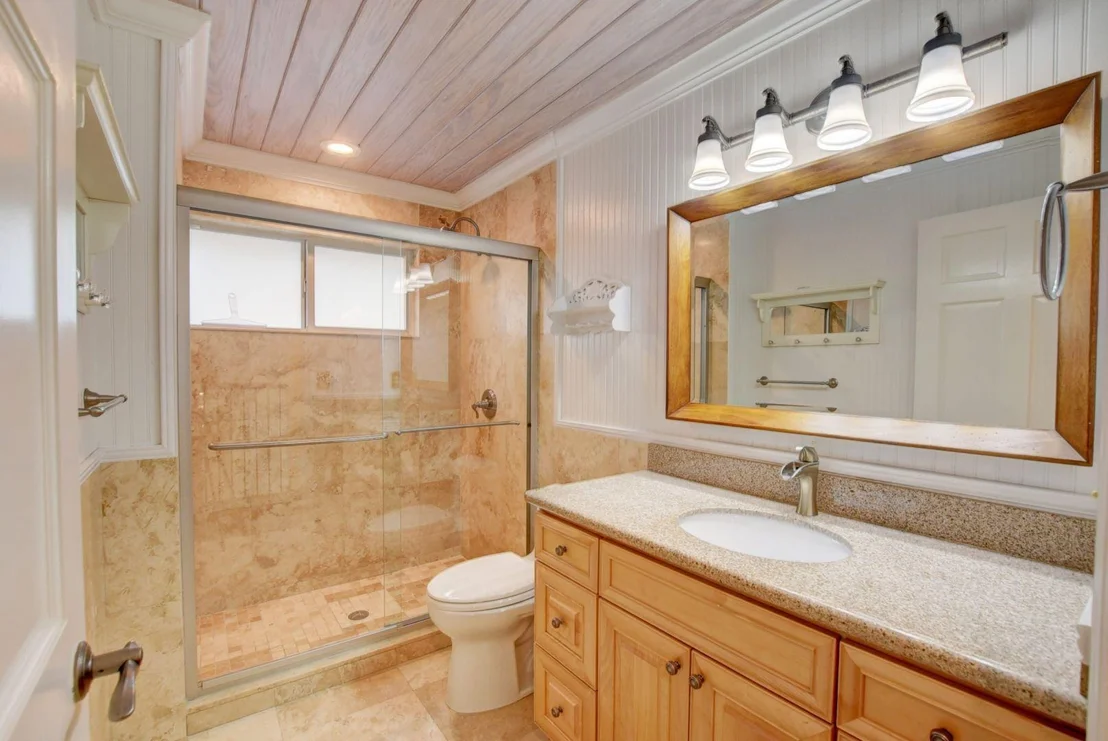 Photo of 327 Seneca Lane