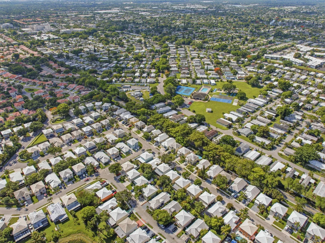Photo of 6582 Bayfront Drive