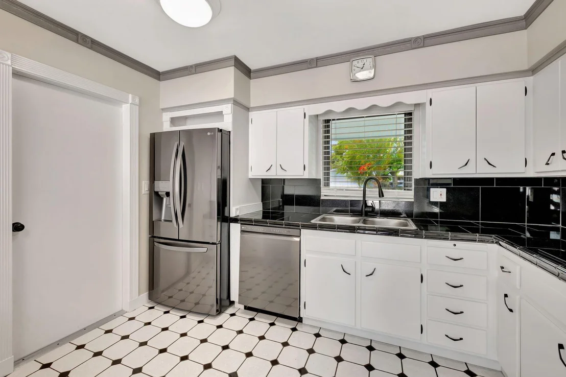 Photo of 1233 SE 12th Terrace