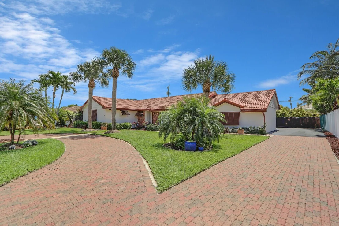 Photo of 1111 Bimini Lane