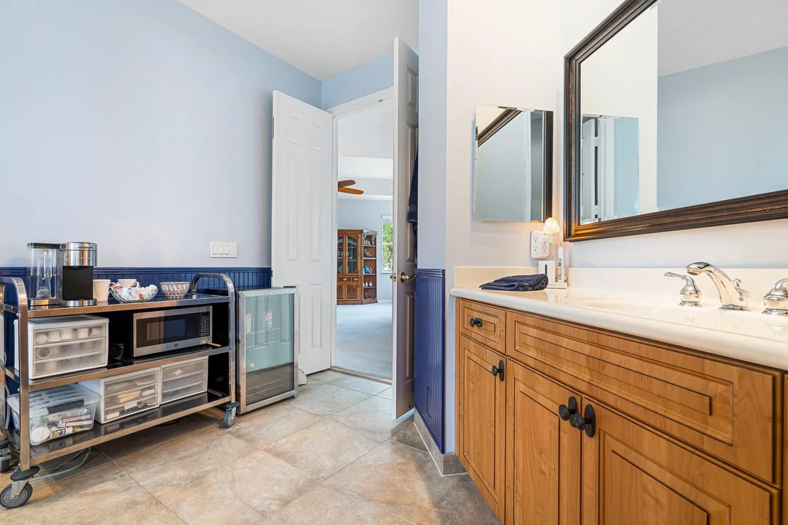 Photo of 1236 Bay View Way