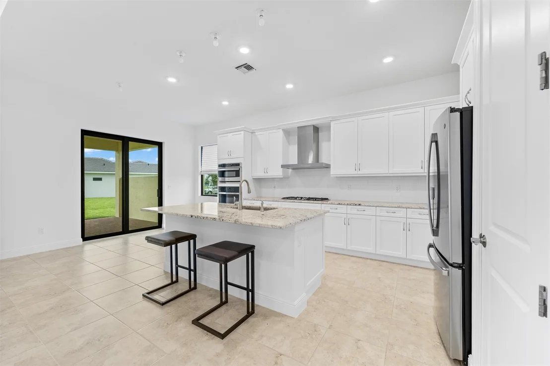 Photo of 15833 Alys Terrace
