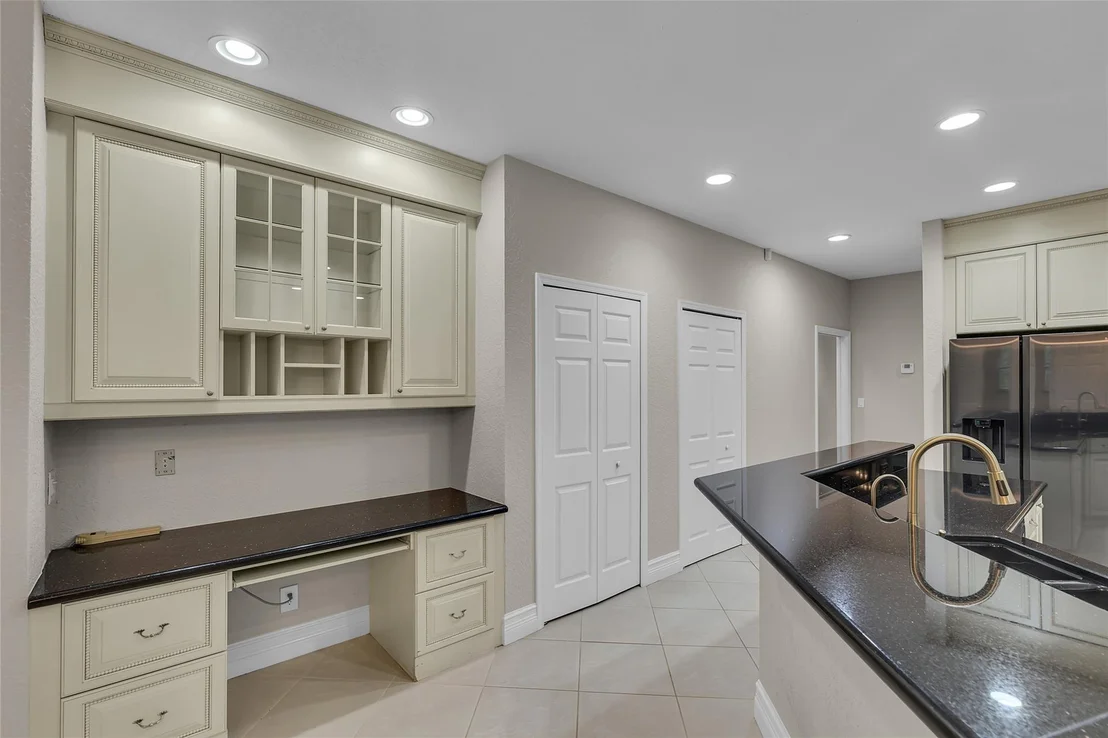 Photo of 4670 W Leitner Drive