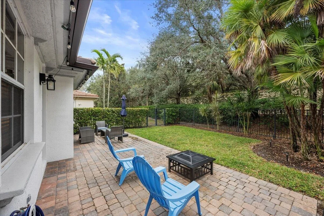Photo of 627 Castle Drive
