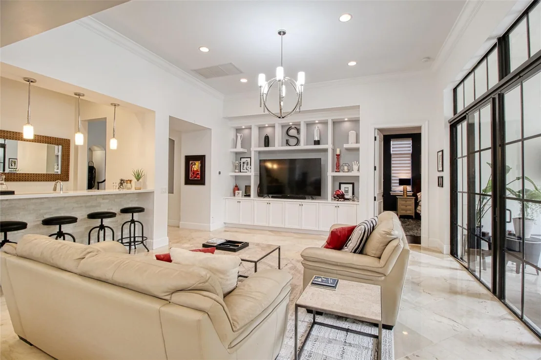 Photo of 9481 Eden Manor