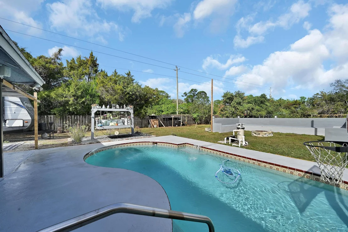 Photo of 2404 Dade Road