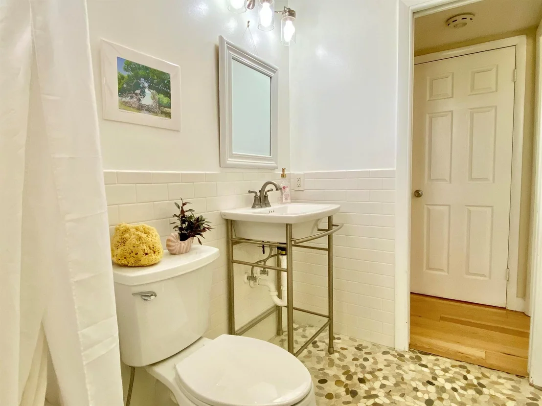 Photo of 16844 127 Drive N