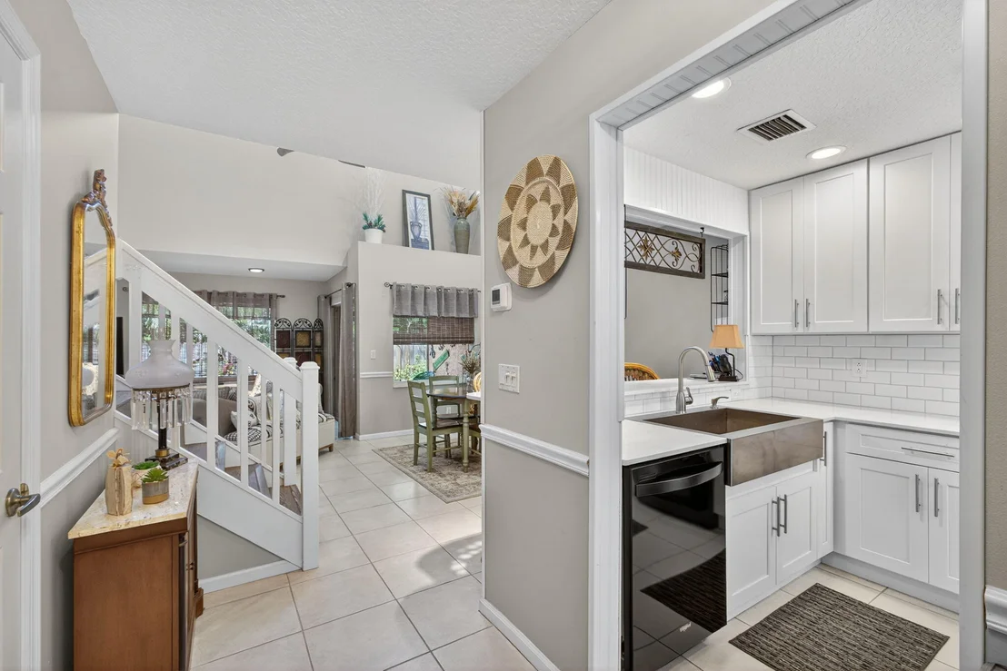 Photo of Unit 7 at 479 Tequesta Drive