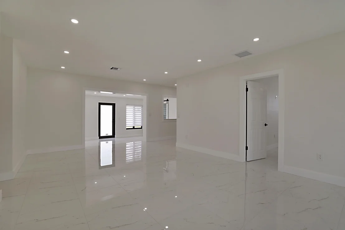 Photo of 421 FONTANA Drive