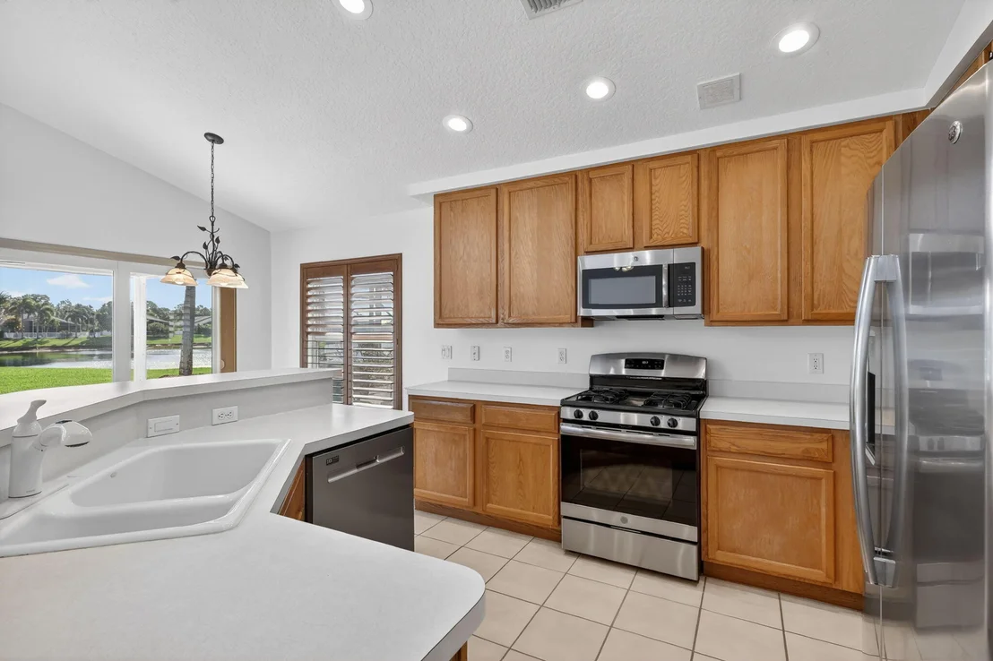Photo of 1021 SE WESTMINSTER Place