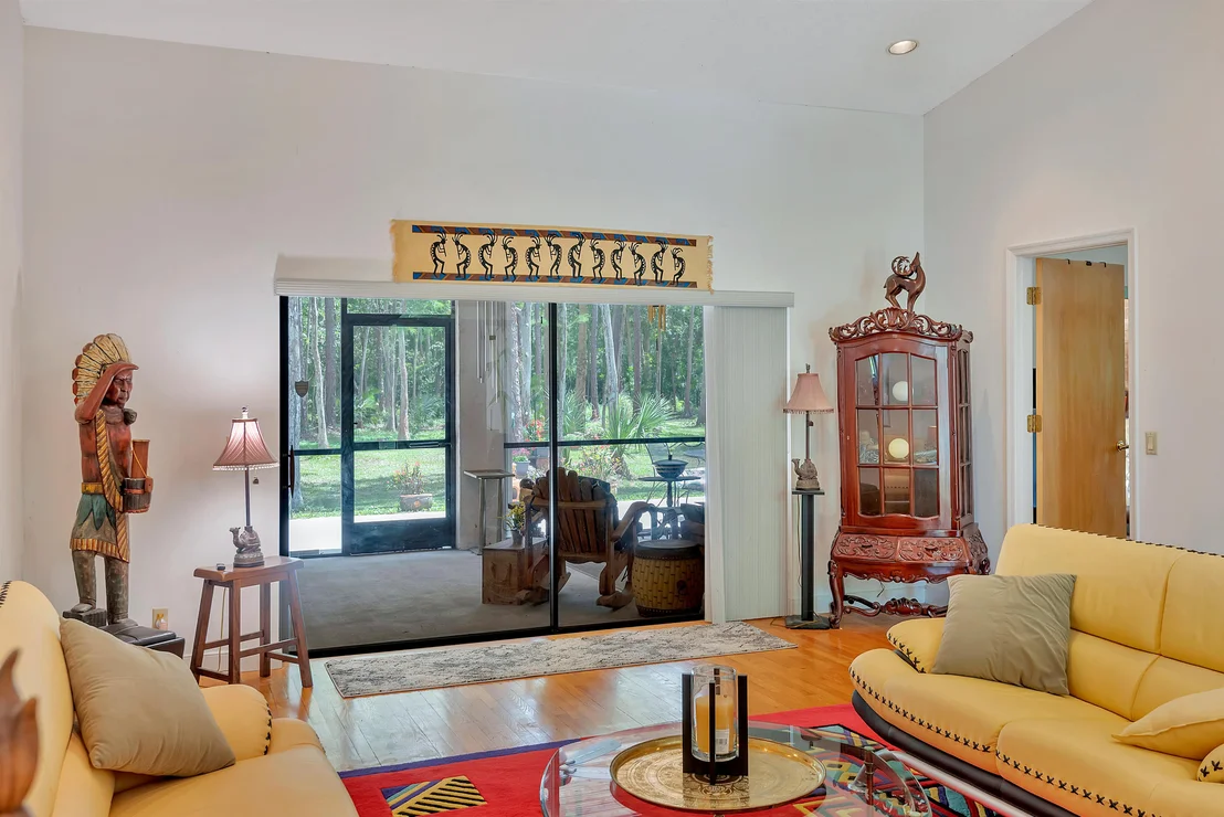 Photo of 13288 Compton Road