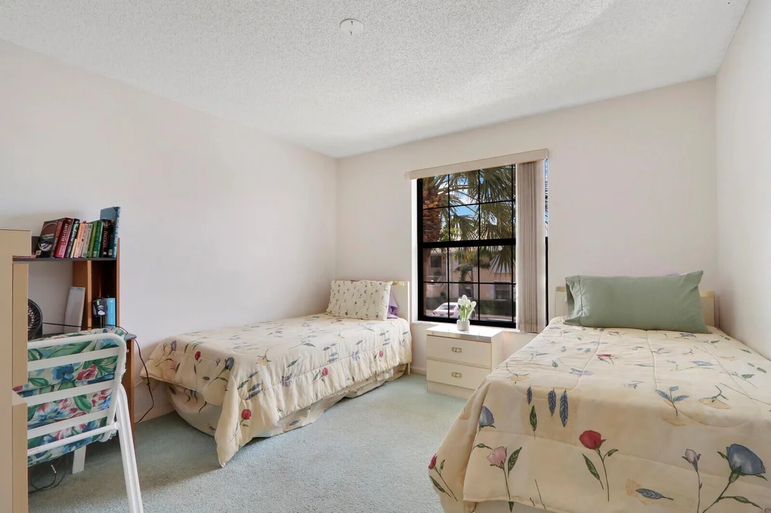 Photo of Unit B at 2052 Keystone Drive