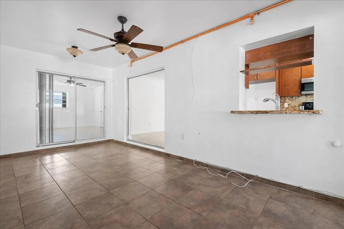 Photo of 9607 Park Row