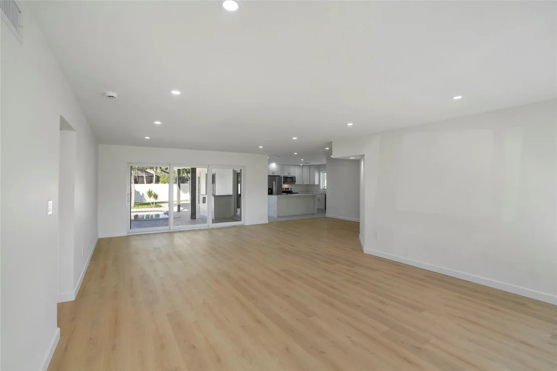 Photo of 1011 SE 7th Avenue