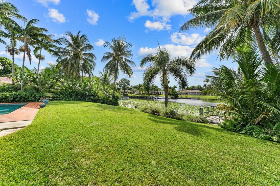 Photo of 8415 Pine Tree Lane