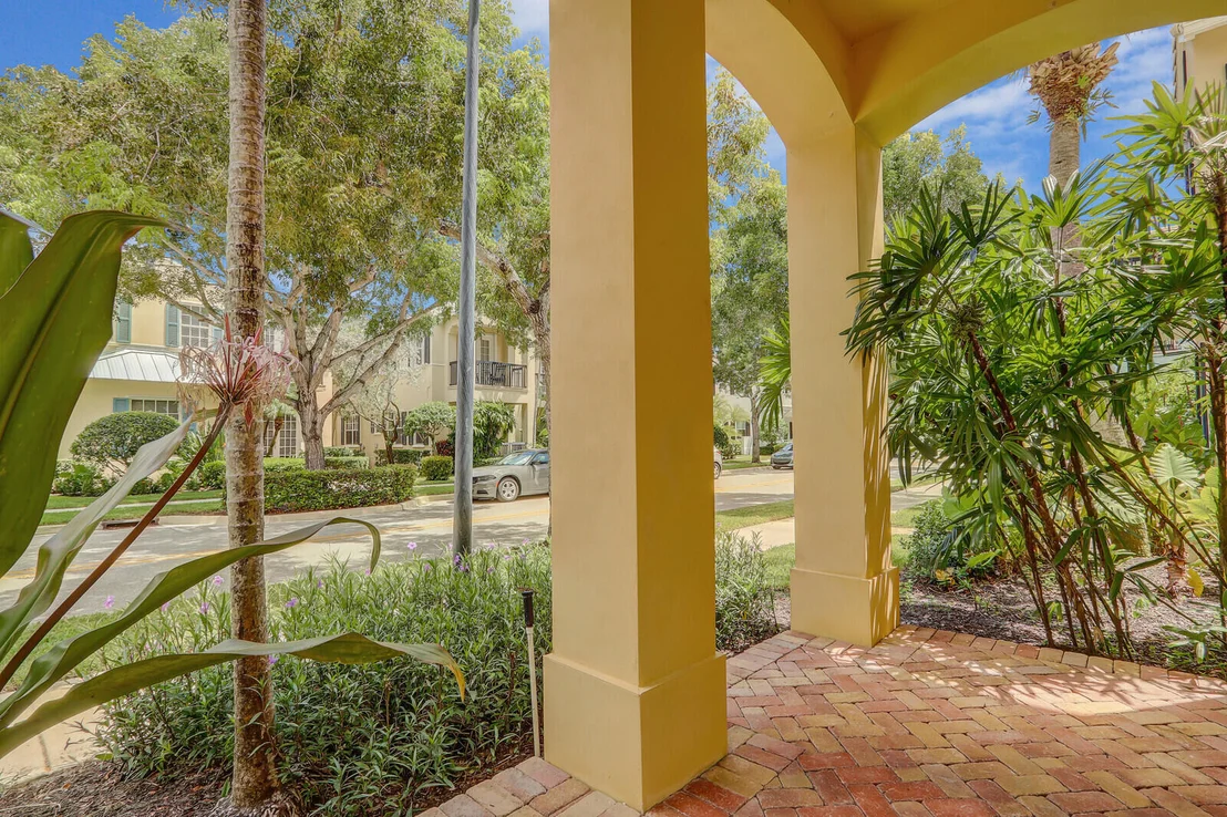 Photo of 122 Inkberry Drive