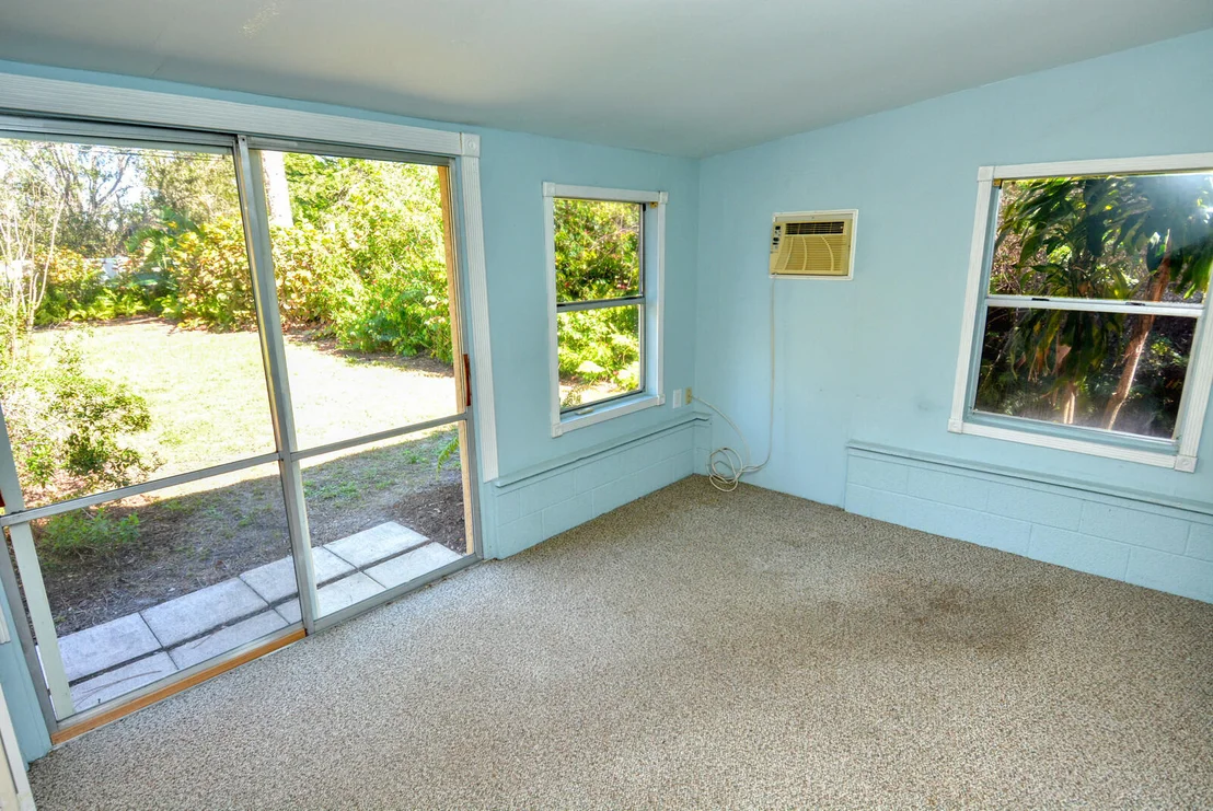 Photo of 2359 NW Sunset Boulevard