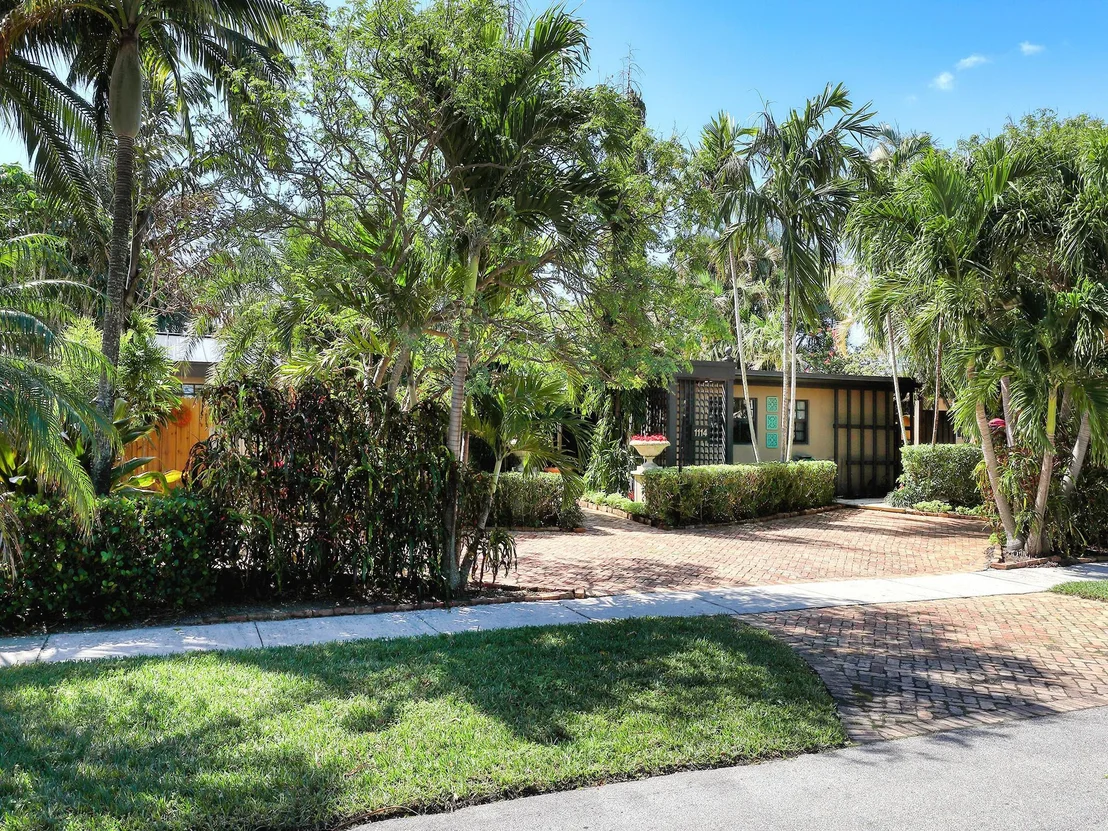 Photo of 1114 SE 14th Drive
