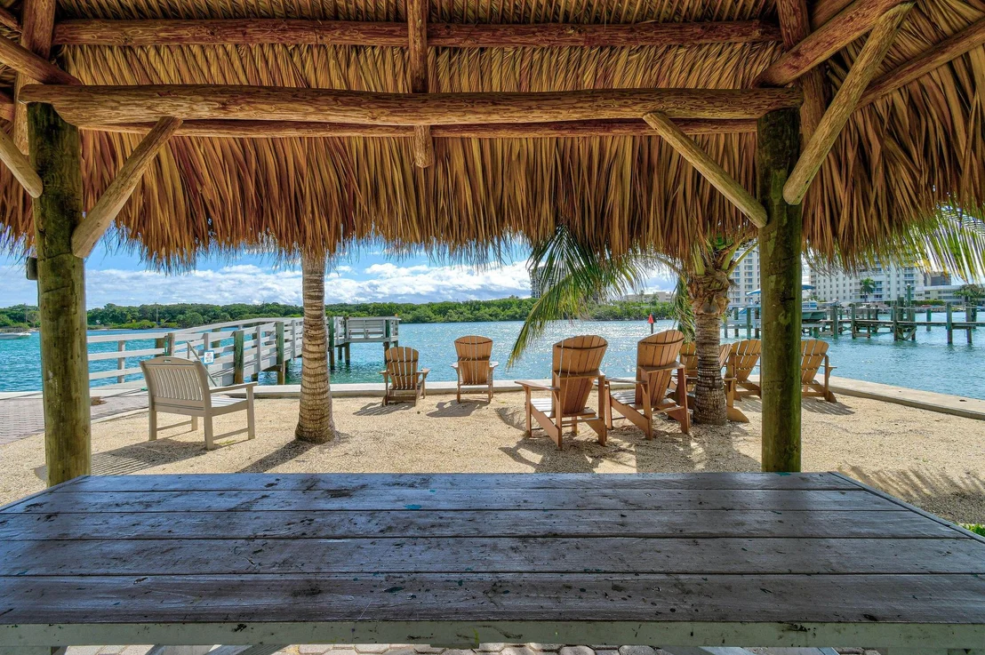 Photo of 3367 Cove Road