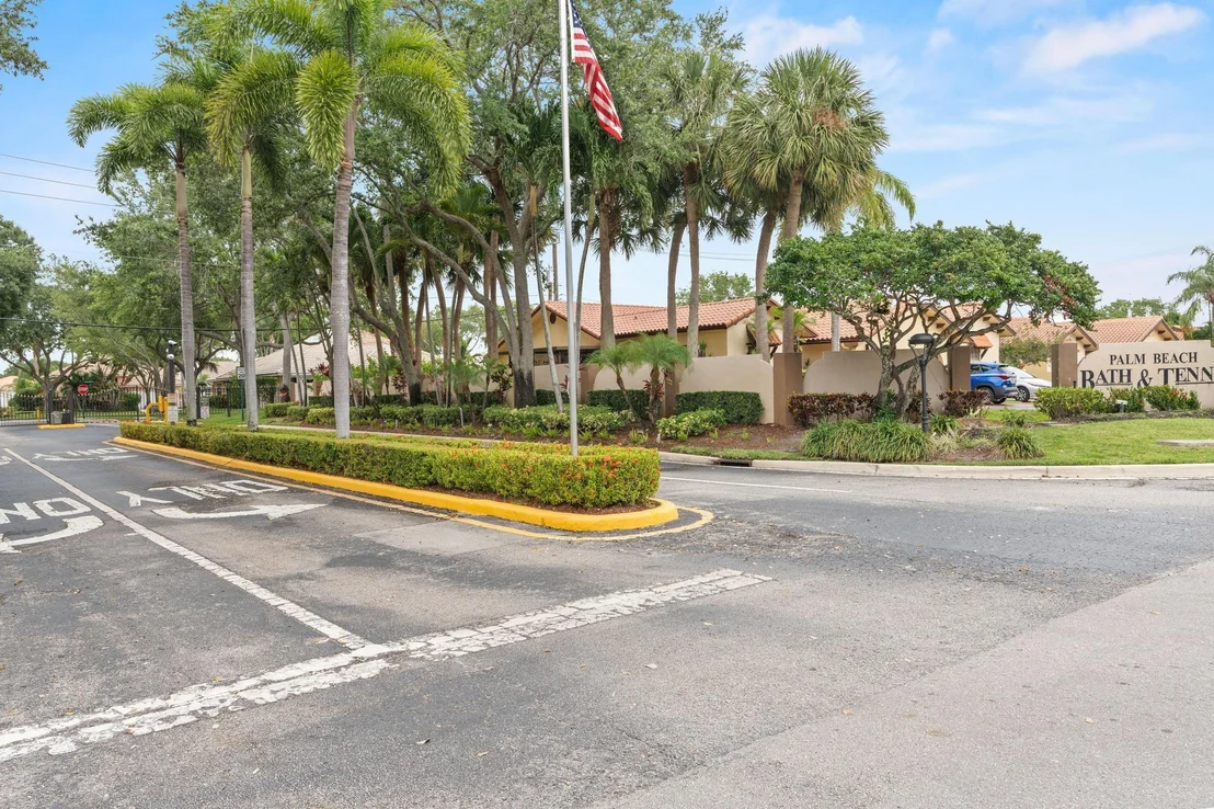 Photo of 5403 Grande Palm Circle
