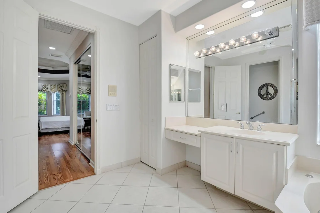 Photo of 7120 Francisco Bend Drive