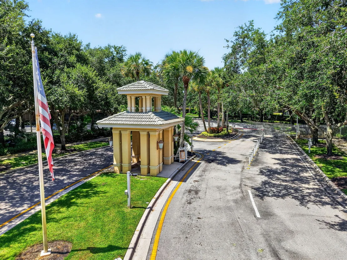 Photo of 6233 WILLOUGHBY Circle