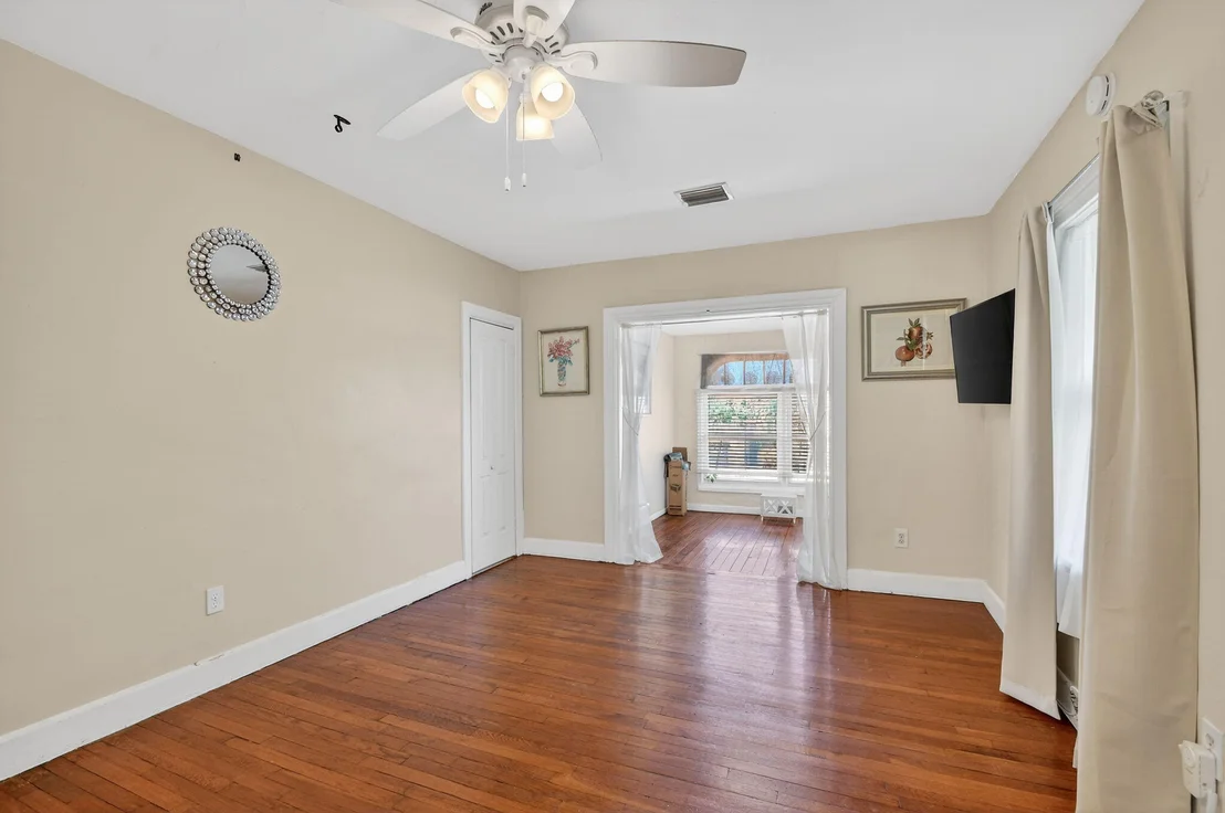 Photo of 328 Monroe Drive