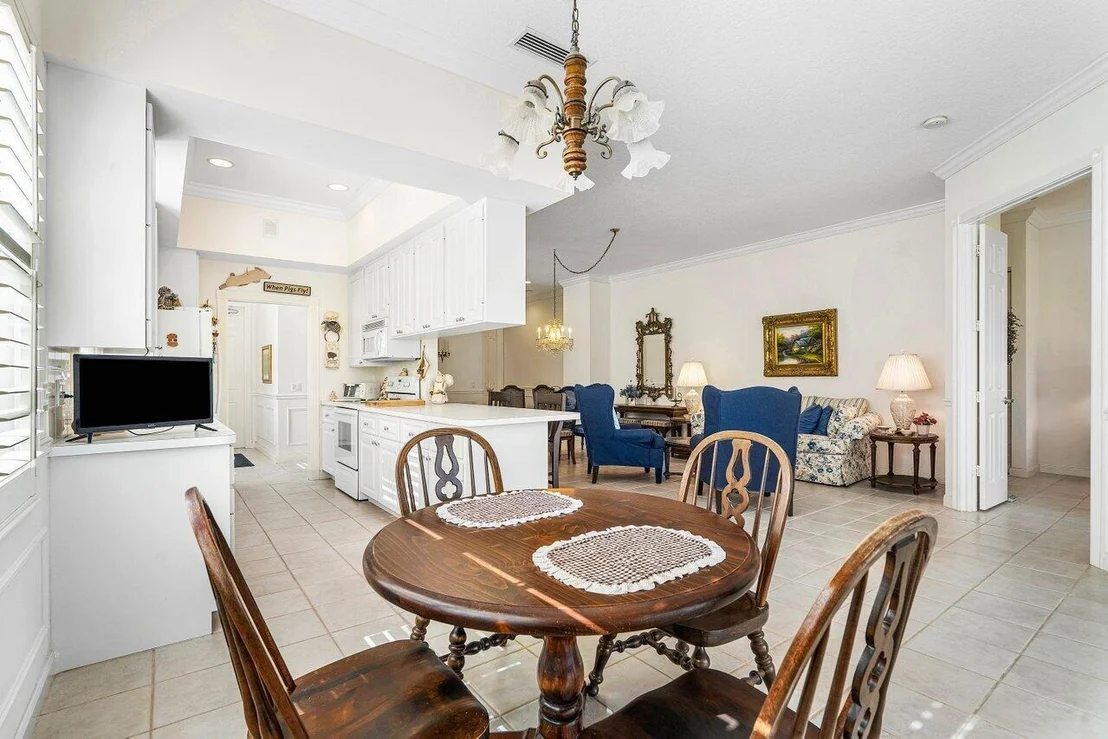 Photo of 4775 Lakeland Drive