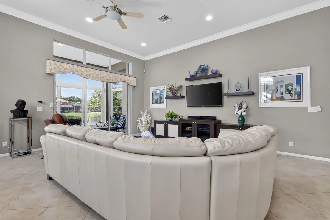 Photo of 7067 VENETO Drive
