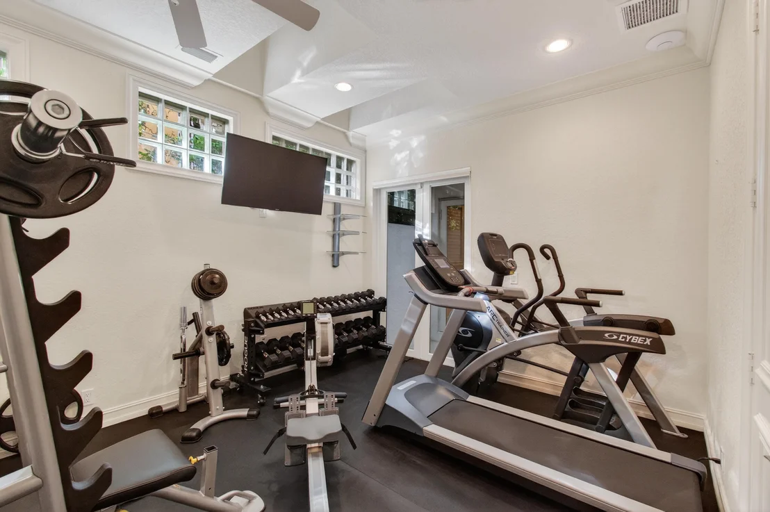 Photo of 331 MIZNER LAKE ESTATES Drive