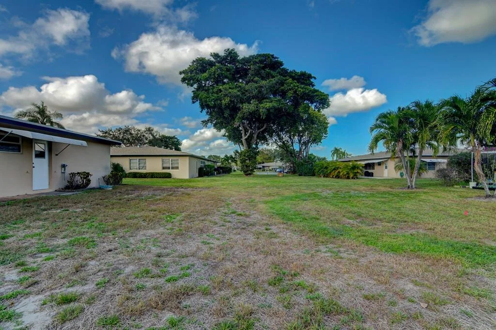 Photo of Unit B at 955 Circle Drive