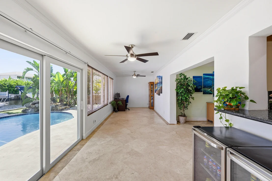 Photo of 390 SE 12th Avenue